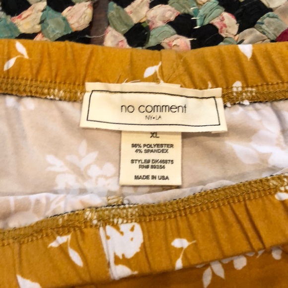 ***********SOLD*********No Comment bell-bottom pants - Picture 2 of 4